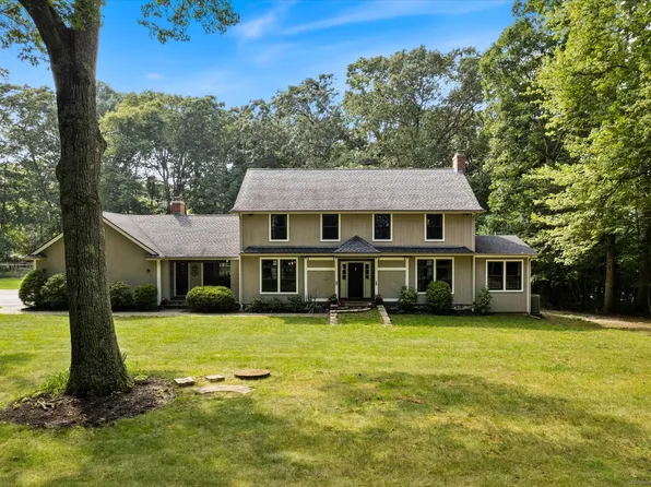 15 Crest Road, Old Saybrook, CT 06475
