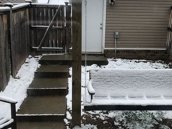 3rd image of 1409 Riverbrook Dr