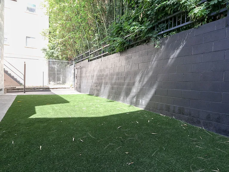 410 Lucas Ave — Photo 16