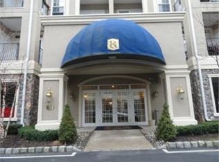 2103 Wickham Ter #400, Clifton, NJ 07013
