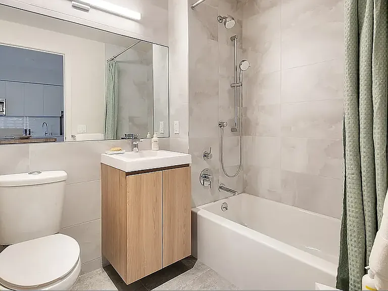 445 Grand Ave #1804 — Photo 7