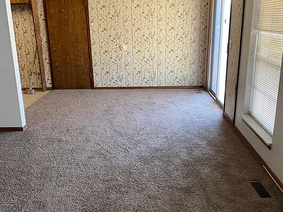 4th image of 1100 Summerton Pl