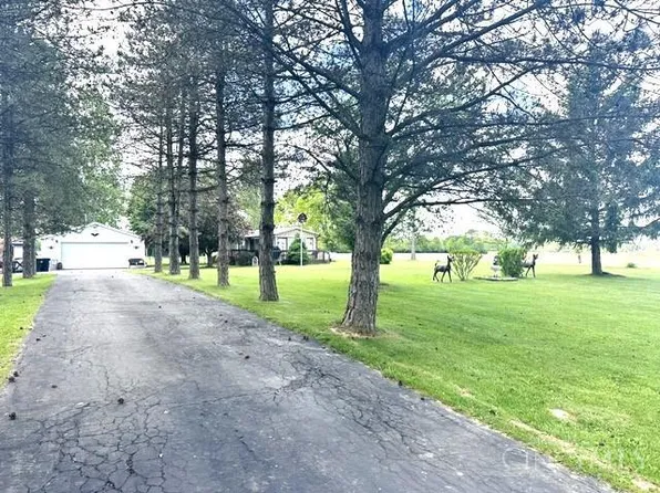 10823 Noble Rd, New Vienna, OH 45159
