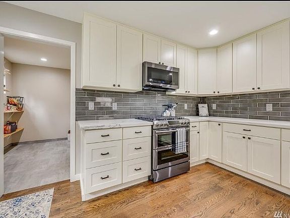 5th image of 8811 Venn Ave SE