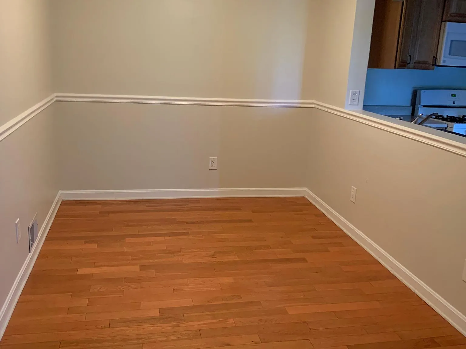 2 bed, 1047 sqft, $2,199 — Photo 3