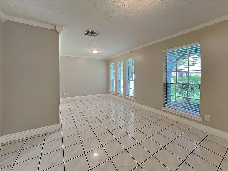 3238 Three Pines Dr — Photo 2