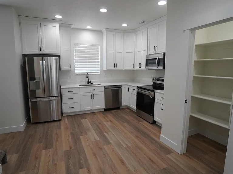 1582 S 150 W — Photo 15