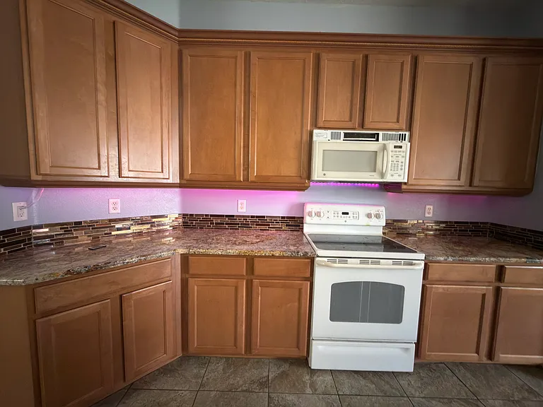 11516 Oyster Bay Cir — Photo 5