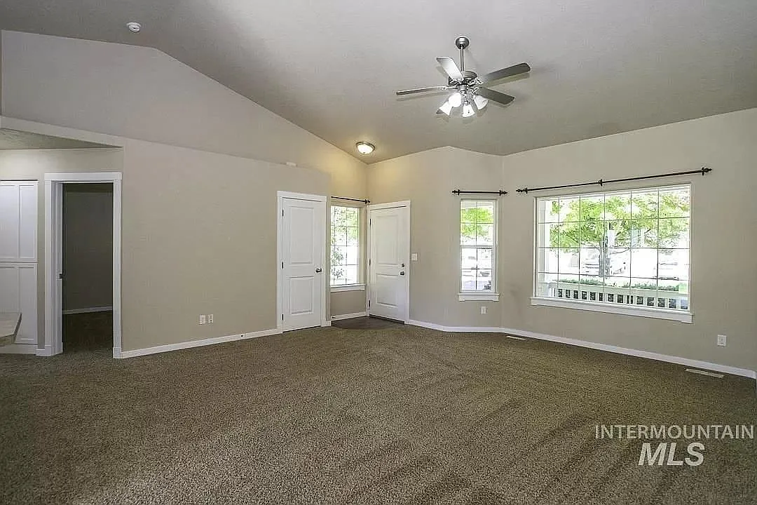 3 bed, 1312 sqft, $1,950 — Photo 3
