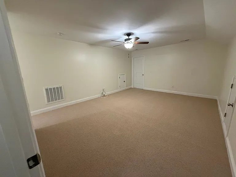 538 Saratoga Rd — Photo 16