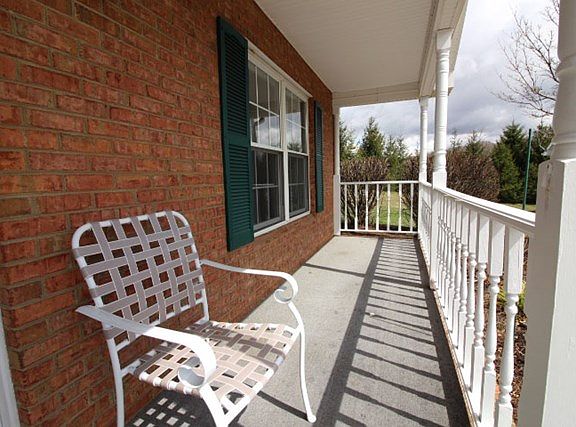 5th image of 232 Wheatland Ct