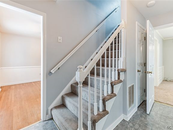 5th image of 8902 Boonesboro Ct