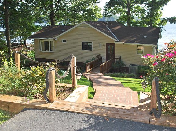 5th image of 122 Pine Ct