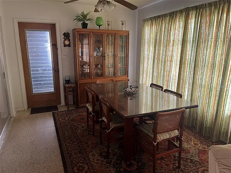 505 Granada Ave — Photo 4