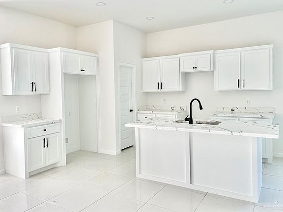 4th image of 1200 Matthew Dr