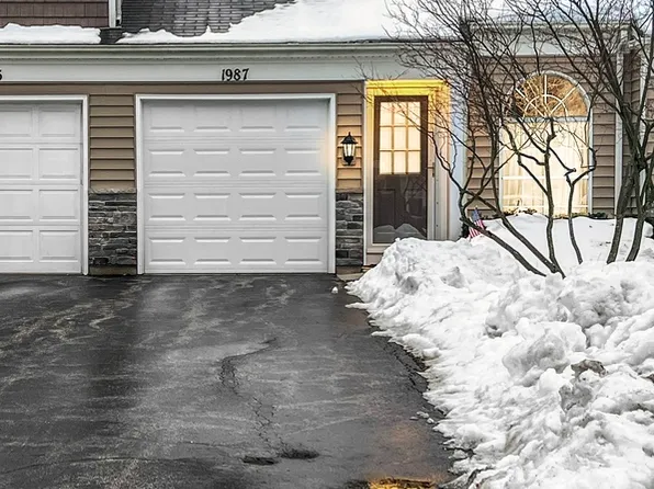 1987 Muirfield Cir, Elgin, IL 60123