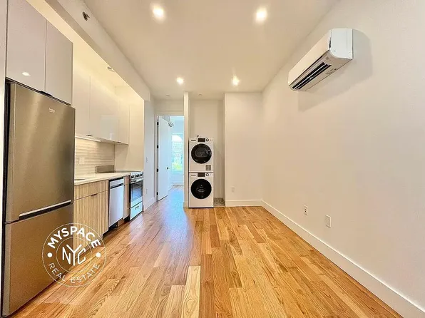 1823 Woodbine St #3C, Ridgewood, NY 11385