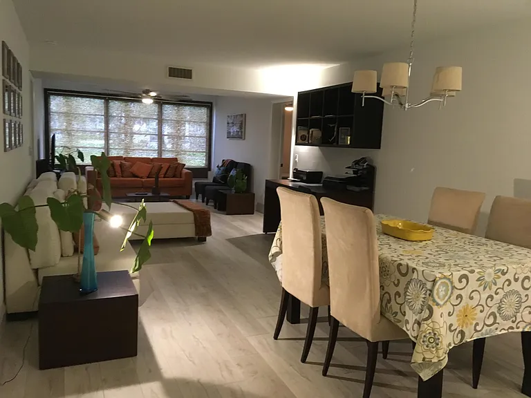 6049 Balboa Cir #105 — Photo 5
