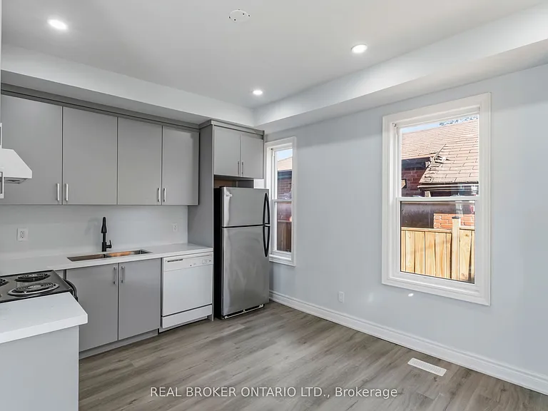 134 Celina St #1 — Photo 8