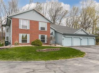 3910 Glass Rd NE APT D, Cedar Rapids, IA 52402