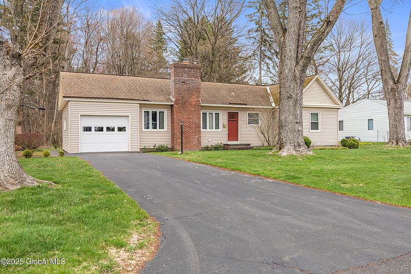 2nd image of 20 St Clair Drive
