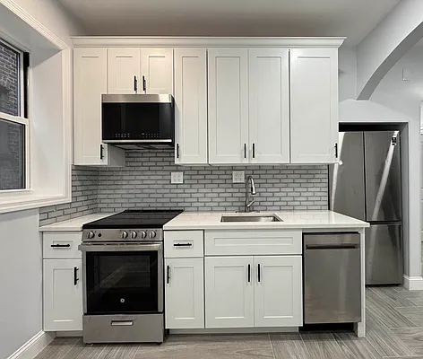 Rented by Bouklis Group | media 1