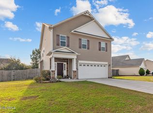 702 Savannah Dr, Jacksonville, NC 28546