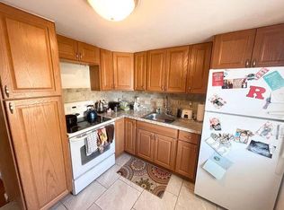83 Doris Ave #2F, Franklin Square, NY 11010