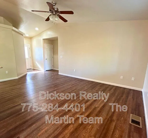 1842 Westward Ln — Photo 2