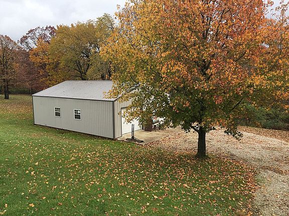4th image of 144 Hill Top Ln