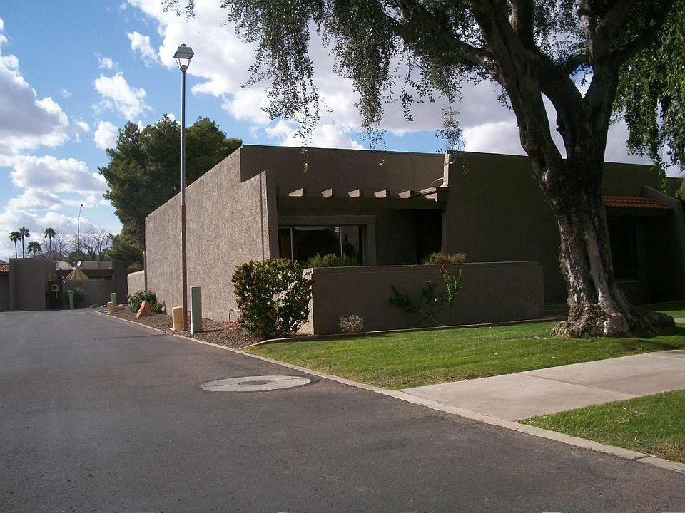 Front of Townhome