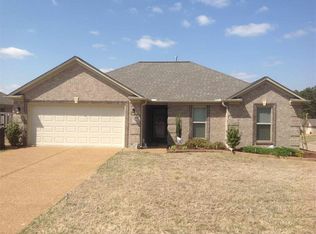 124 Little Brook Ln, Jackson, TN 38305