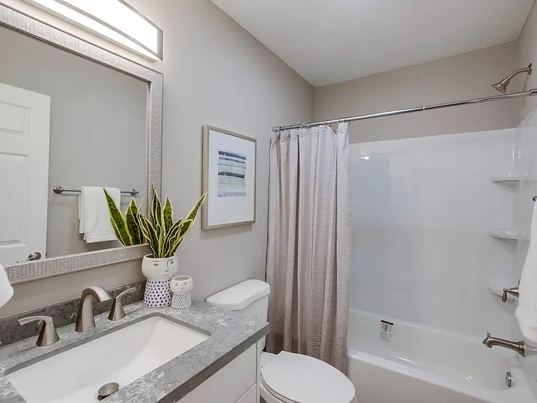 Eugene Eddy | Newly Renovated Apartment Homes — Photo 16