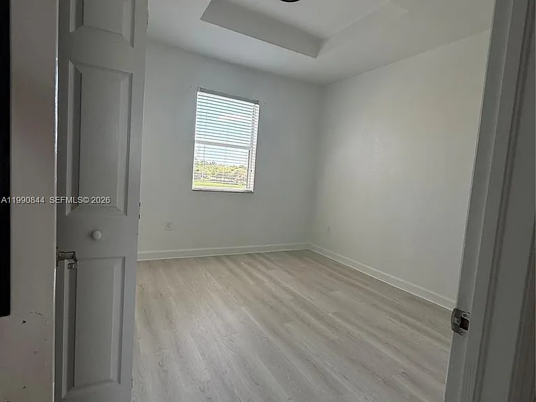 134 SE 28th Ter #6 — Photo 16