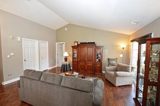 2803 Rutland Cir #201 — Photo 7