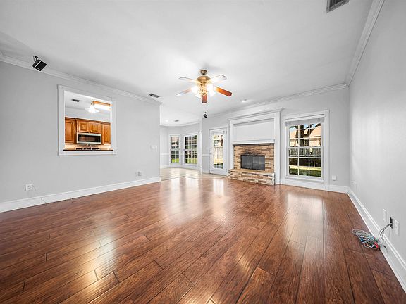 3rd image of 5307 Congressional Dr
