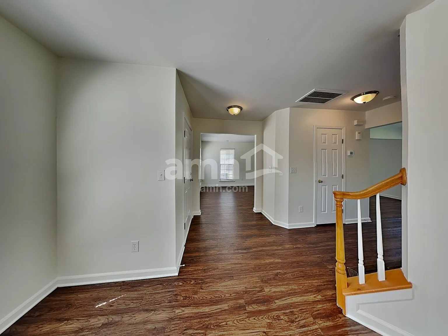 4 bed, 2.5 bath, 1840 sqft, $2,210 — Photo 4