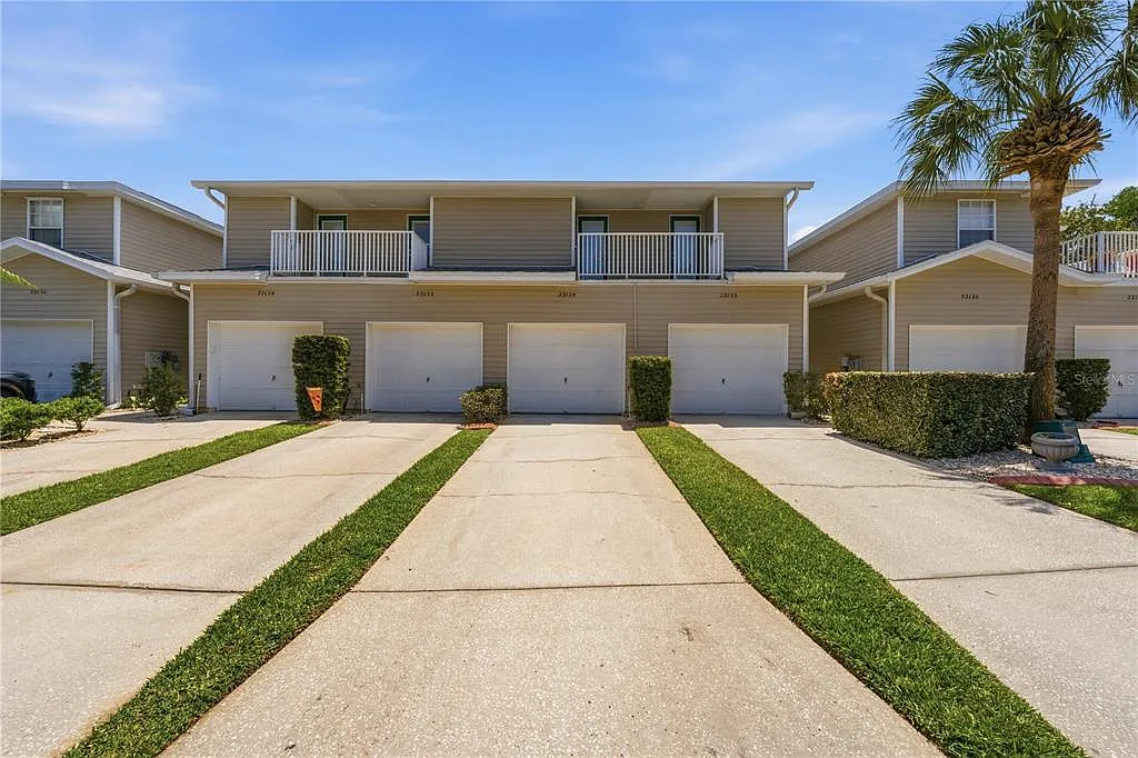 2 bed, 2.0 bath, 1166 sqft, $1,975 — Photo 1