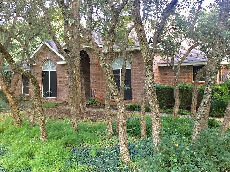 1st image of 923 Salado Oaks Dr
