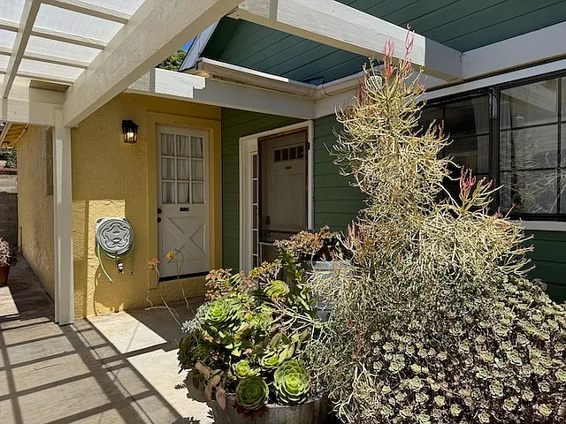 406 N Clementine St — Photo 21
