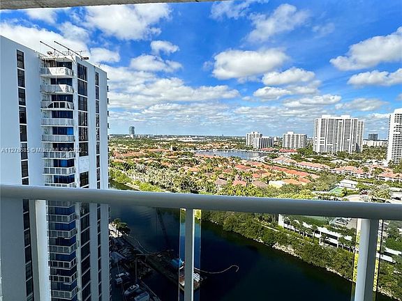 5th image of 20515 E Country Club Dr APT 1949