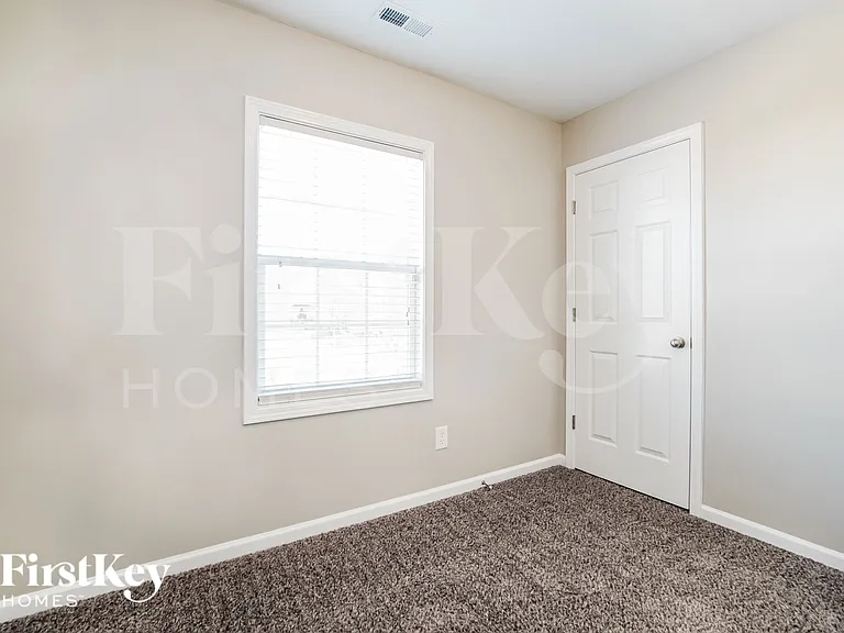 129 Arctic Ridge Way — Photo 10