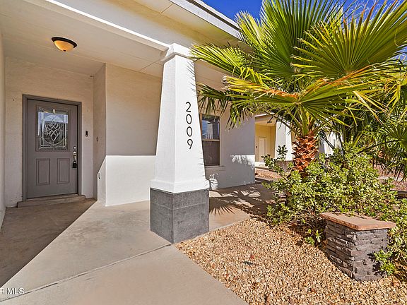 3rd image of 2009 William Caples St