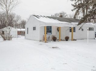 1163 Lathers St, Garden City, MI 48135