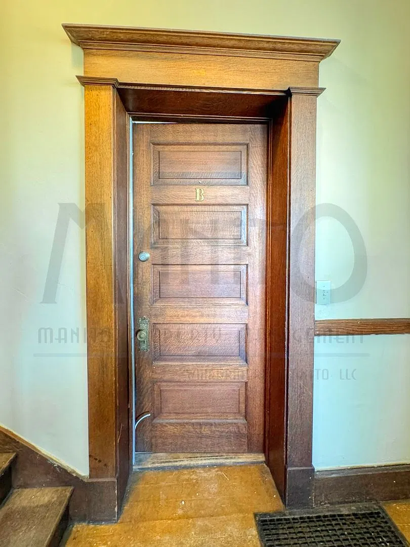 Riverside Ave, 1721 W* — Photo 3