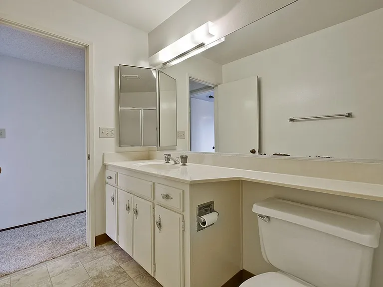 8224 Claret Ct — Photo 35