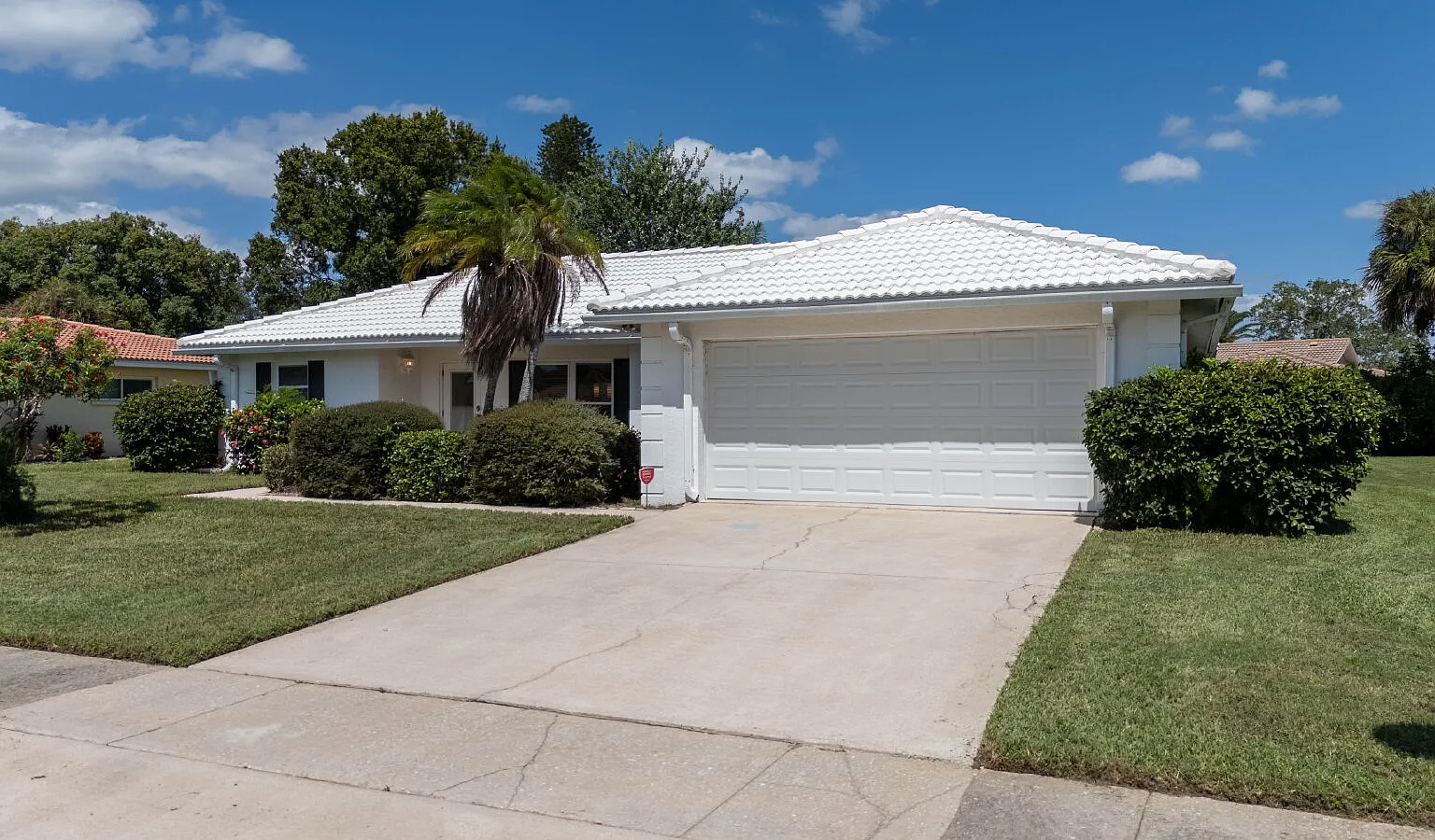 2 bed, 2.0 bath, 1756 sqft, $2,600 — Photo 3