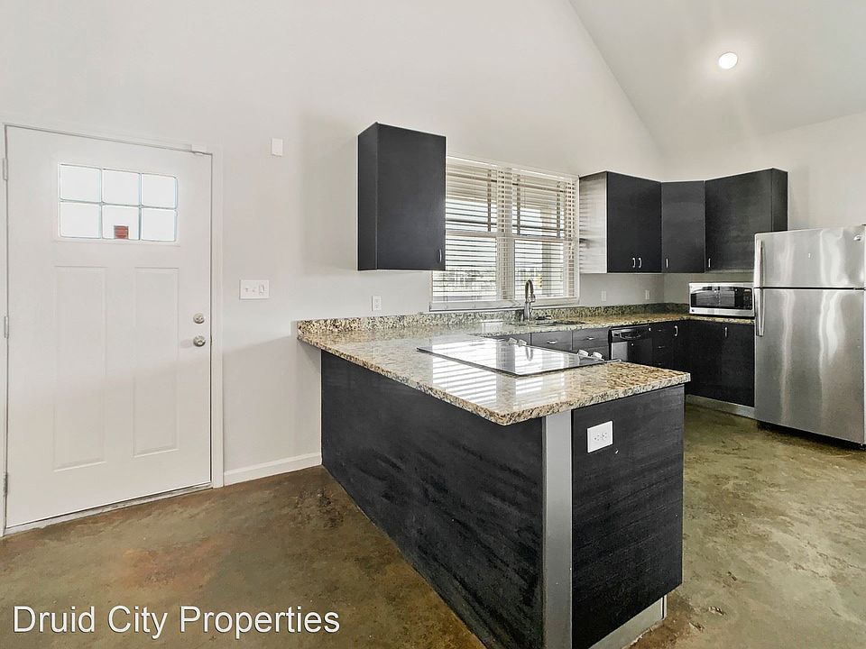 1st image of 803 Parkview Dr #20