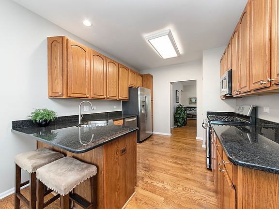 4th image of 2156 Highbury Ln