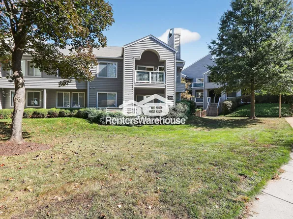 1502 Summerchase Ct APT A, Reston, VA 20194